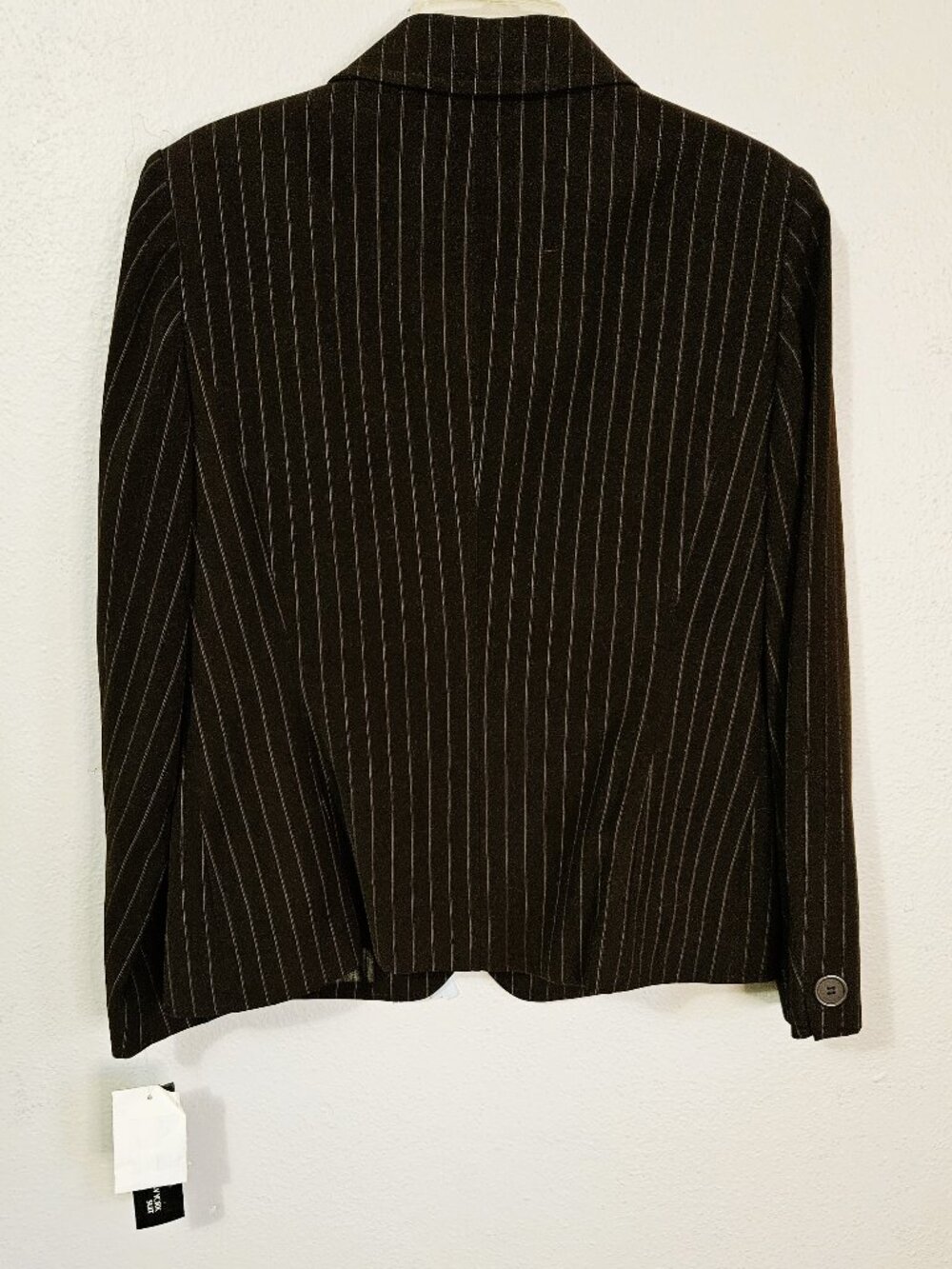 Jones New York Women's Dark Brown/White 2 PC Pinstripe Pant Suit Size 10 - Picture 5 of 10